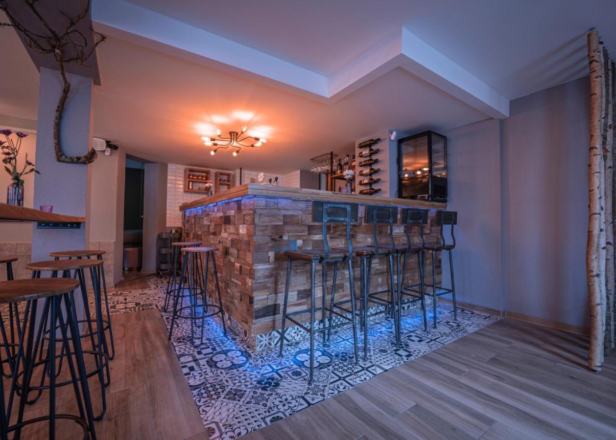 Village Bistro & Bar Fremdenzimmer Деттинген-на-Эрмсе Экстерьер фото