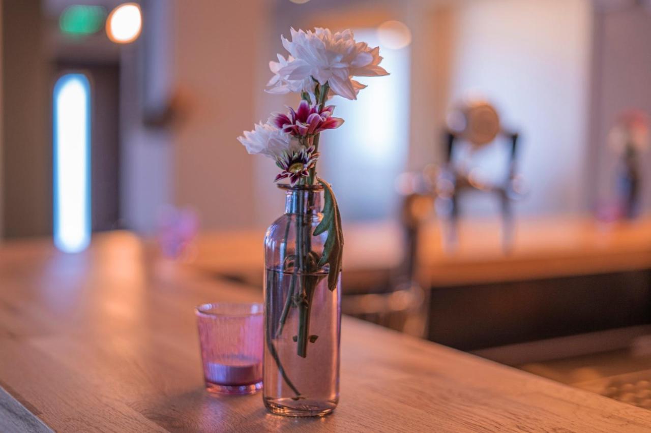 Village Bistro & Bar Fremdenzimmer Деттинген-на-Эрмсе Экстерьер фото