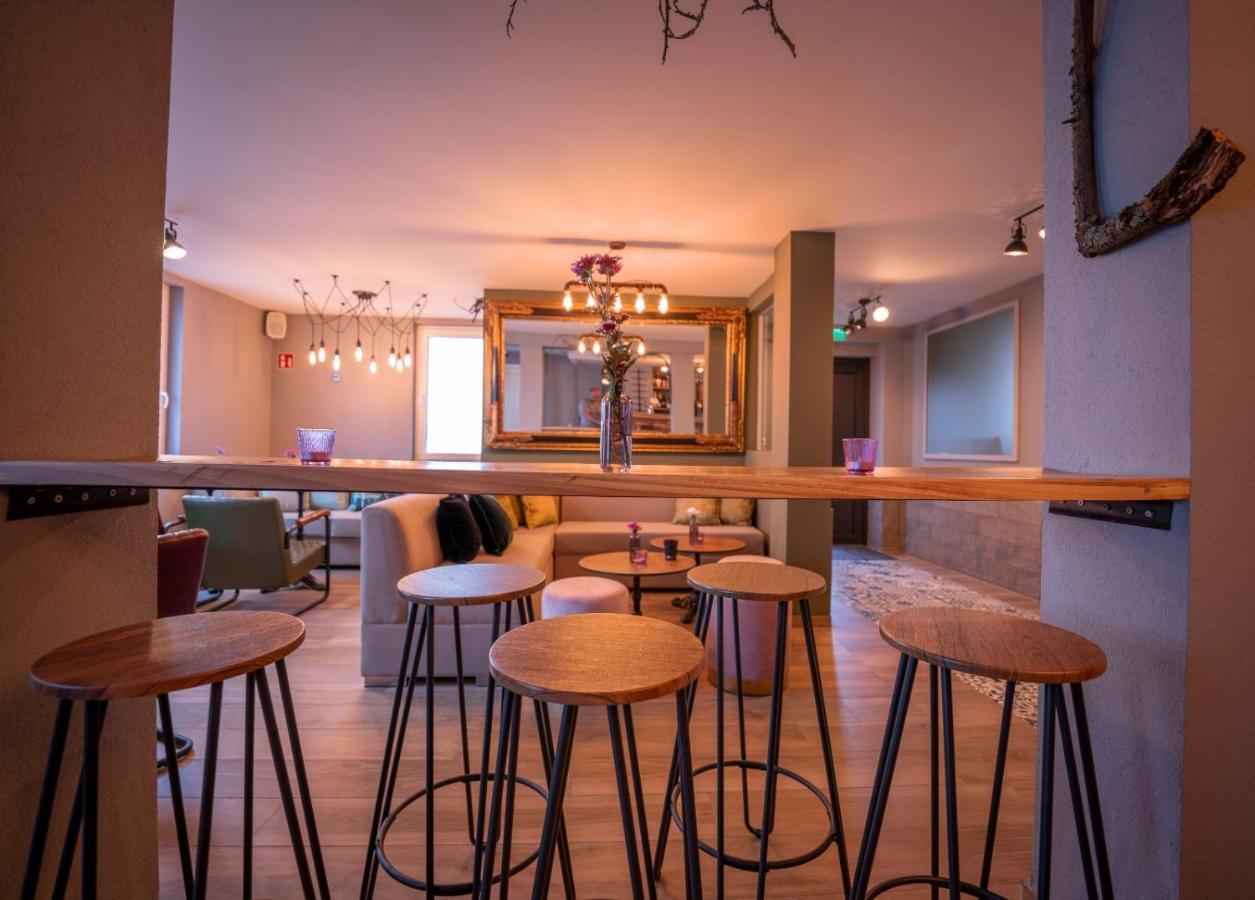 Village Bistro & Bar Fremdenzimmer Деттинген-на-Эрмсе Экстерьер фото