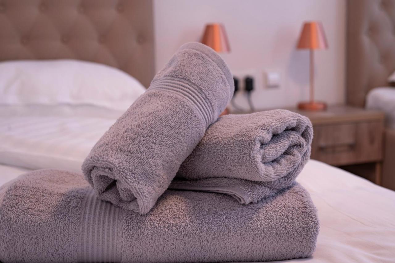 Village Bistro & Bar Fremdenzimmer Деттинген-на-Эрмсе Экстерьер фото
