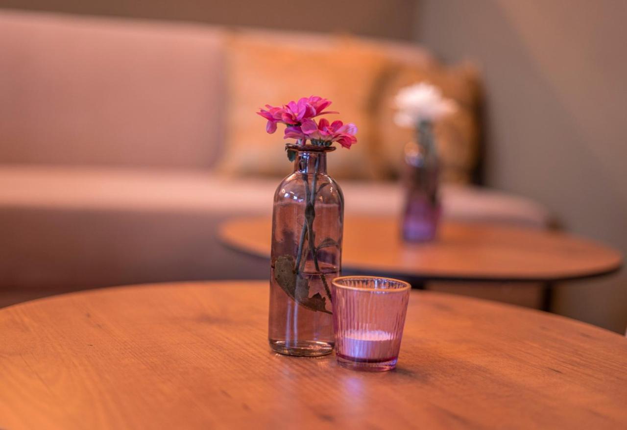 Village Bistro & Bar Fremdenzimmer Деттинген-на-Эрмсе Экстерьер фото