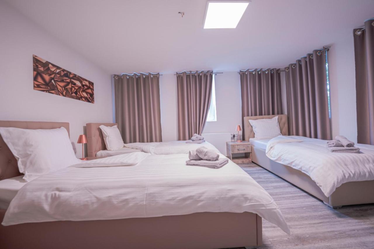 Village Bistro & Bar Fremdenzimmer Деттинген-на-Эрмсе Экстерьер фото