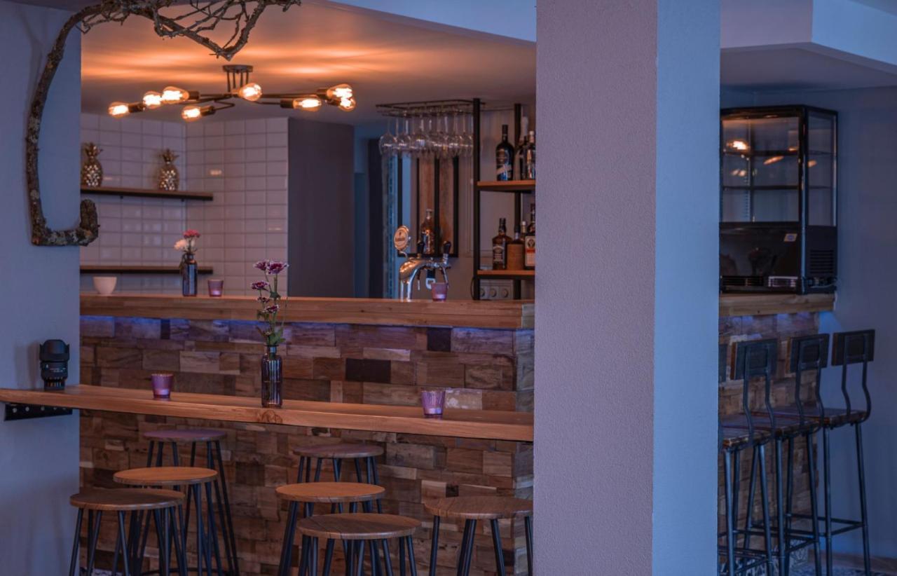 Village Bistro & Bar Fremdenzimmer Деттинген-на-Эрмсе Экстерьер фото